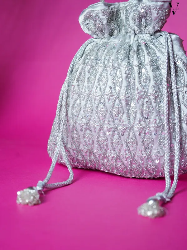 velleso_silver_potli_bag